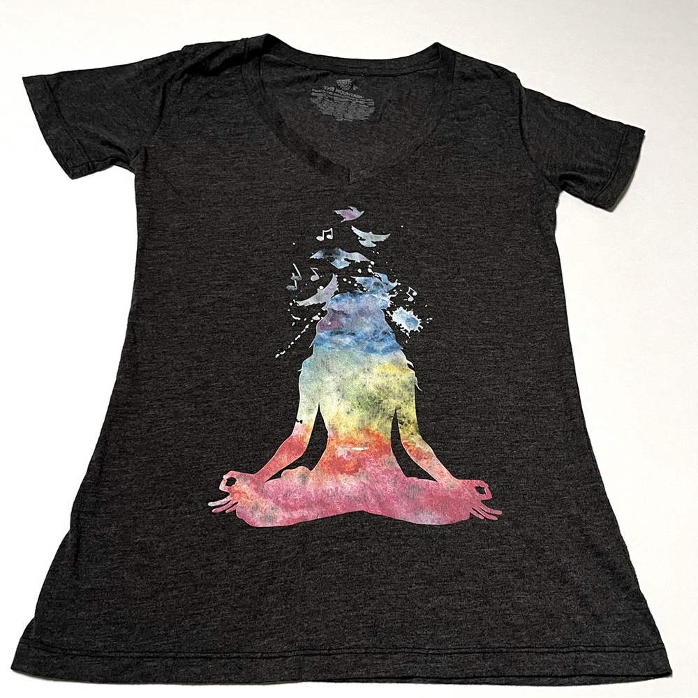 The Mountain Womens Size Small Grey Gray Short Sleeve Shirt Yoga Zen Peaceful